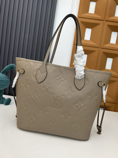 Neverfull Medium Shopping Bag