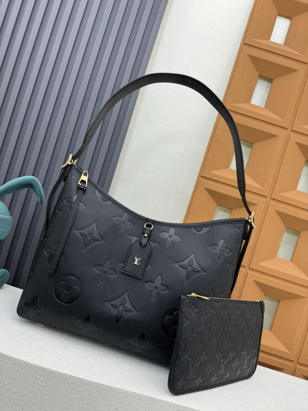 CarryAll Medium Handbag