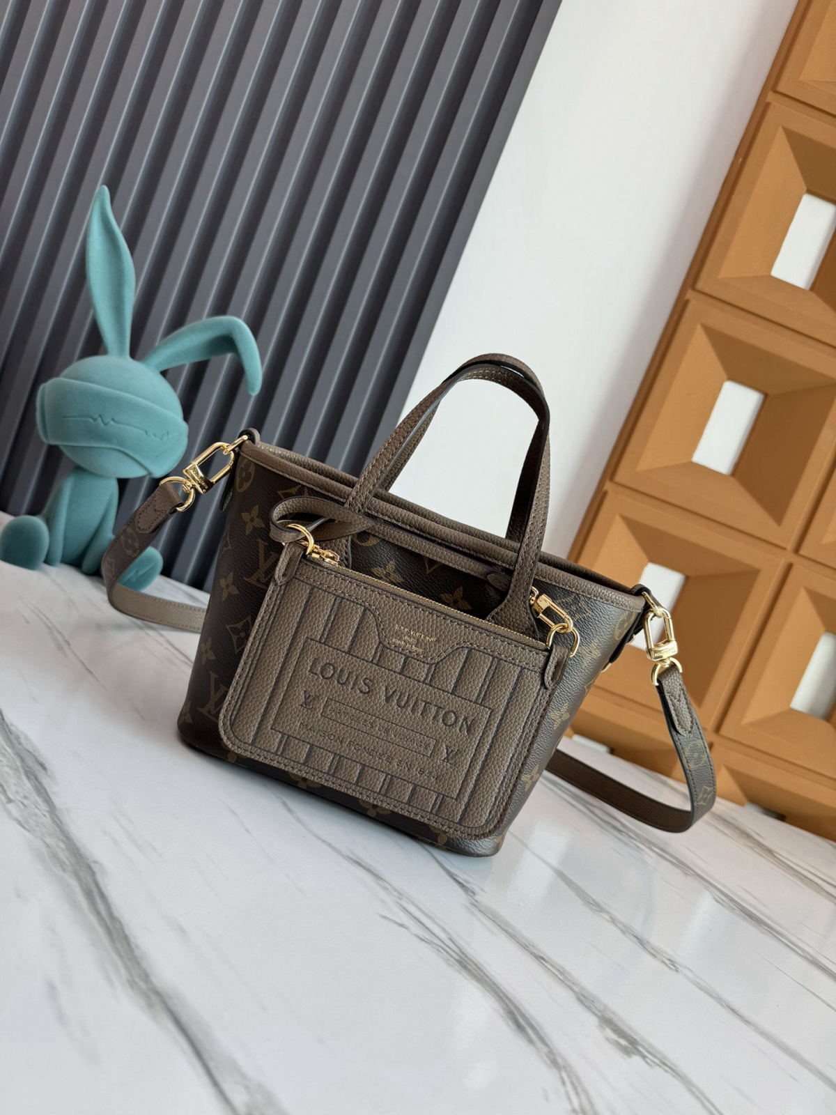 Neverfull Bandouli��re Inside Out BB Handbag