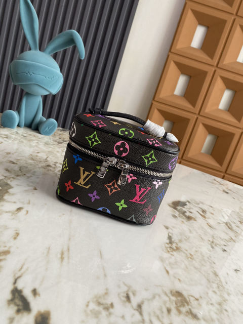 Nice mini Nano makeup bag