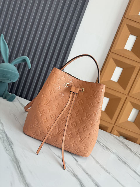 N��oNo�� Medium Bucket Bag