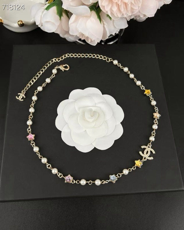 Chanel pearl necklace