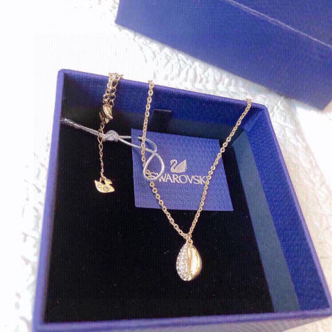SWAROVSKI necklace