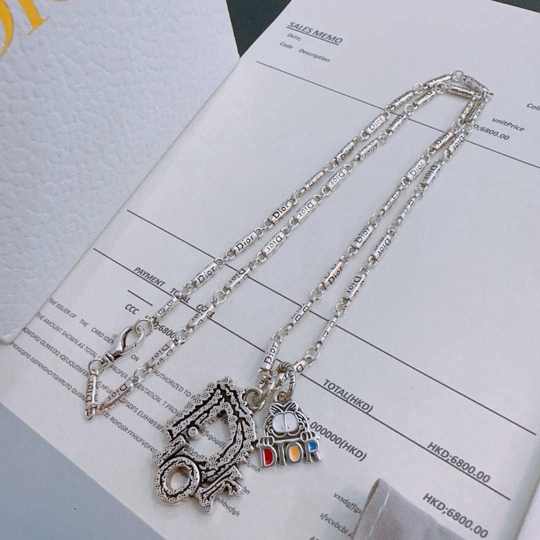 DIOR necklace