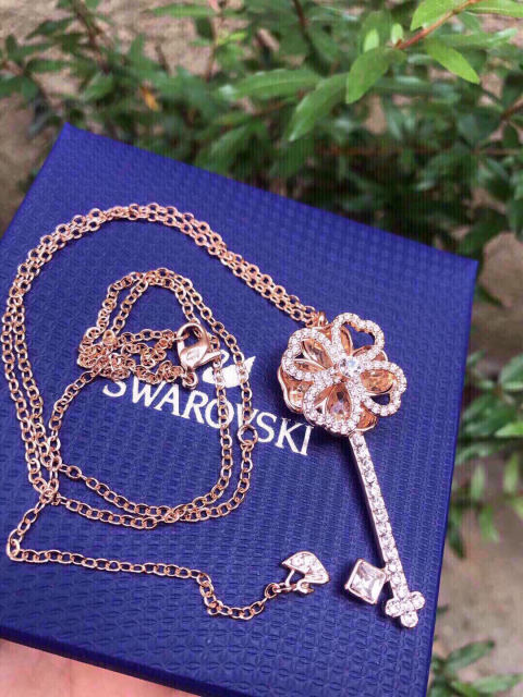 SWAROVSKI necklace