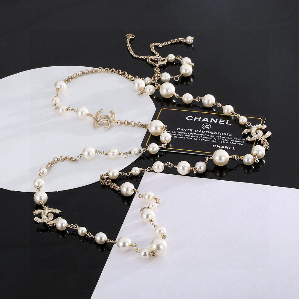 Chanel pearl necklace