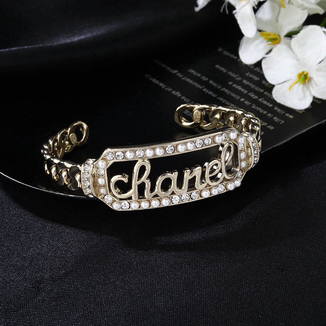 Chanel double C bracelet