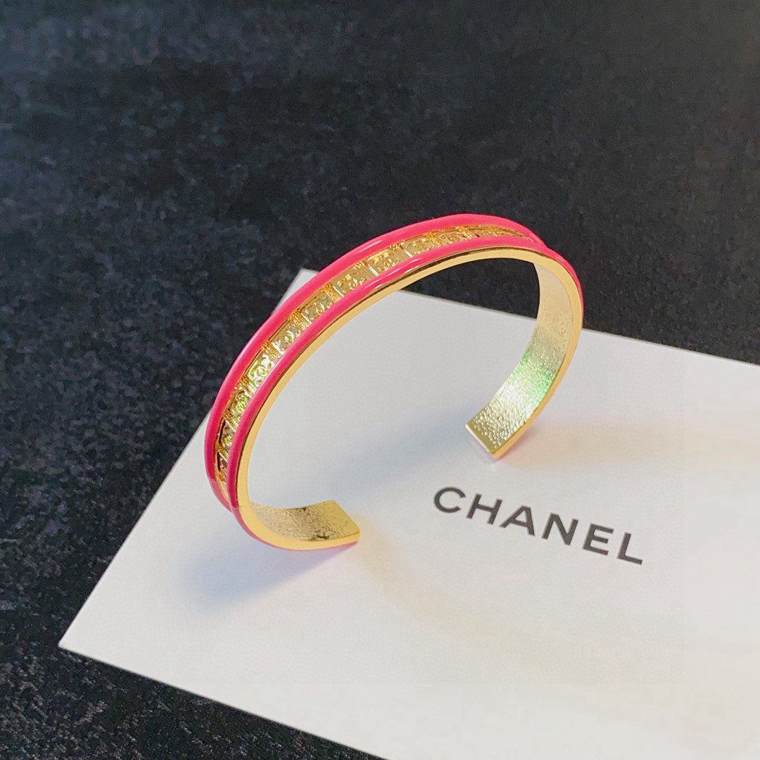 CHANEL double C logo engraved dragon fruit colored bracelet