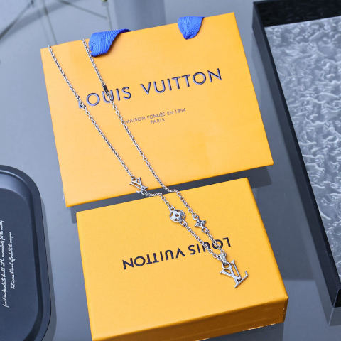 LV DIMENSION pendant