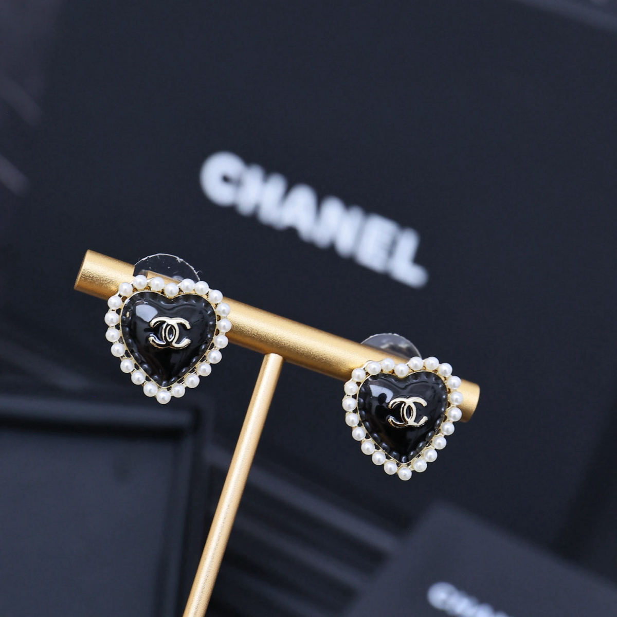 Chanel 26 Early Spring Heart Pearl Earrings