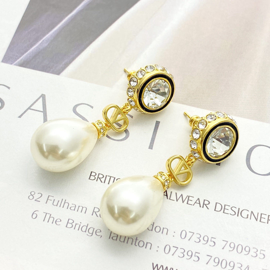 Valentino Diamond Pendant Teardrop Pearl Earrings
